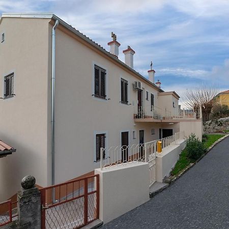 Apartamento Sea And Sun Kantrida Rijeka Exterior foto